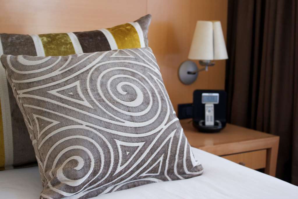 Tryp Montevideo Hotel Стая снимка