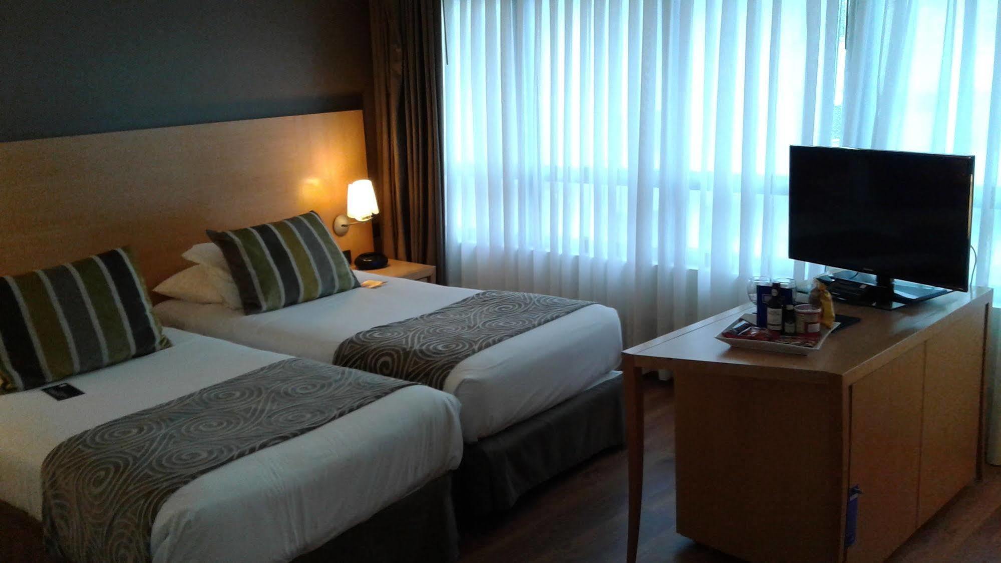 Tryp Montevideo Hotel Екстериор снимка