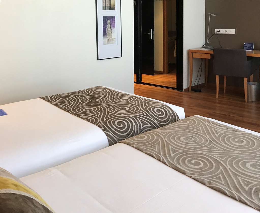 Tryp Montevideo Hotel Стая снимка